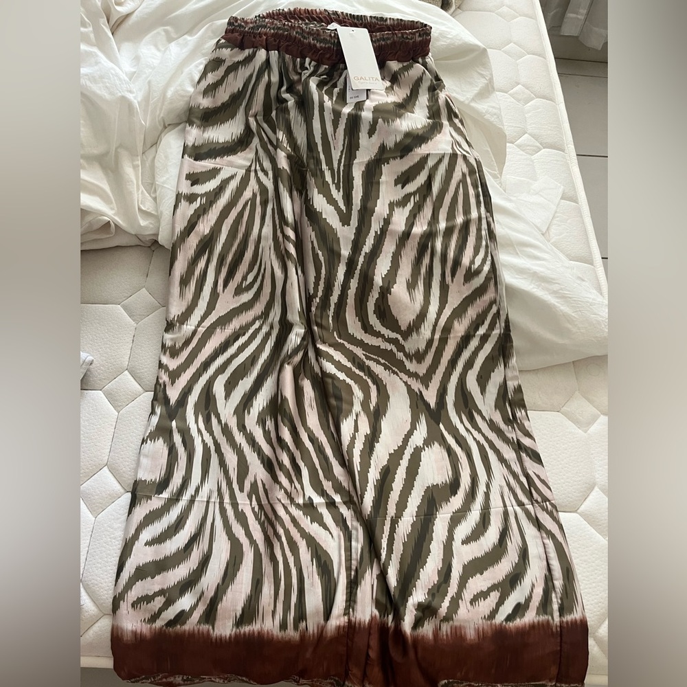 Steps NYC zebra satin wide leg pants